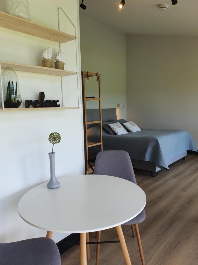 Bed and Breakfast Hippe Schuur Tytsjerk Esterno foto